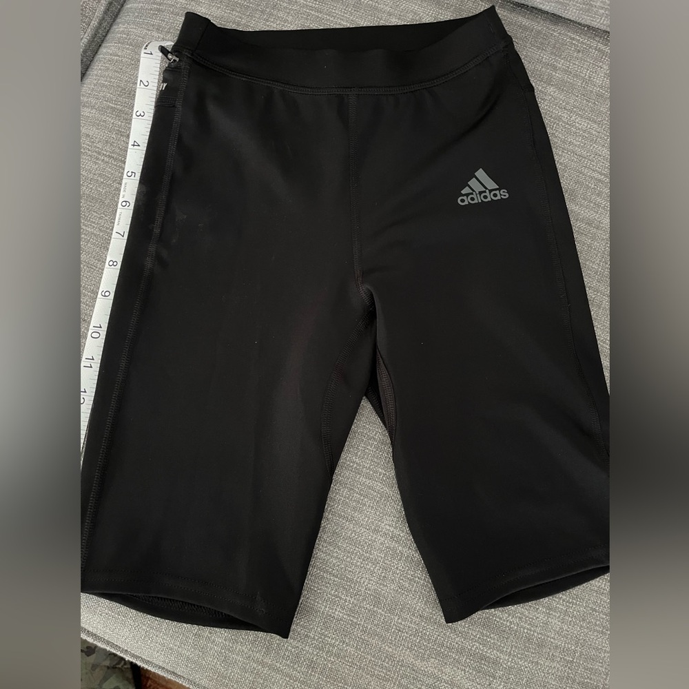 Adidas Aeroready Men’s half tights Size Smalll